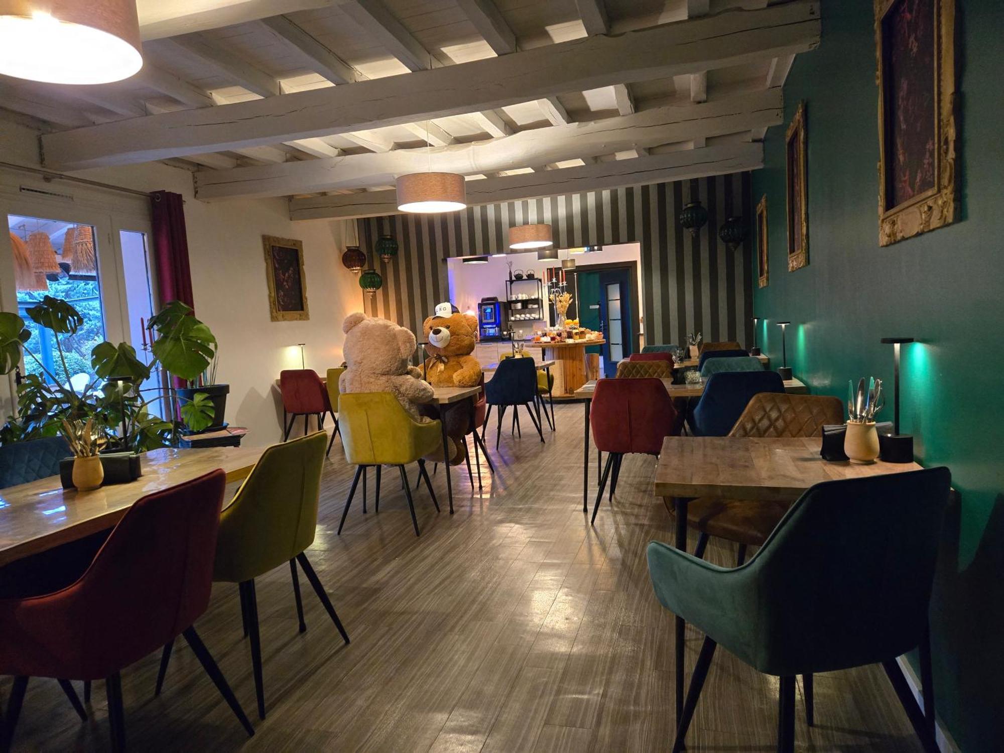 Hotel Le Saint-Genies Юзес Экстерьер фото